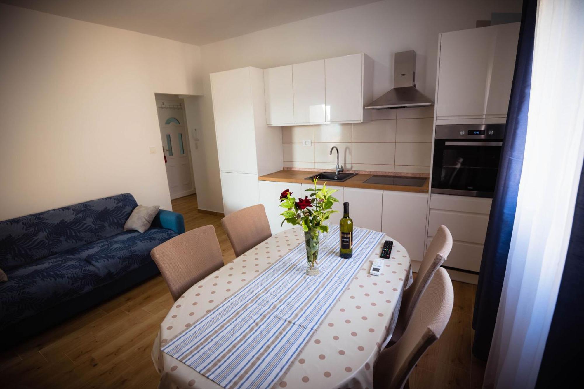 Apartmani Bare I Danica Grebaštica Oda fotoğraf